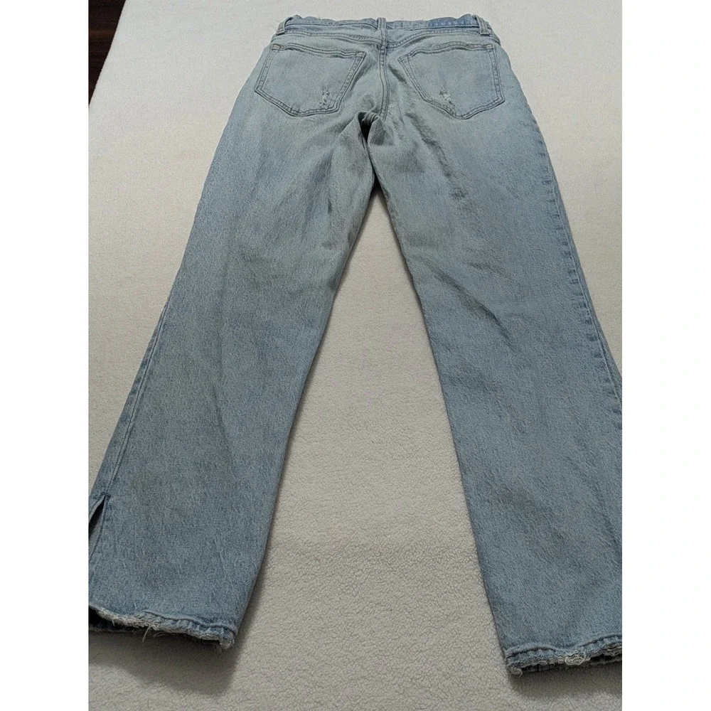 Abercrombie Curve Love Mid Rise 90s Straight Jean Size 26 6 Split Hem Light Wash